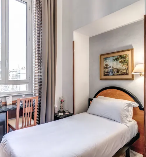 Bright single room with single bed, desk and window in central Rome near the Opera House - Hotel Sonya, BZAR hotels in Rome